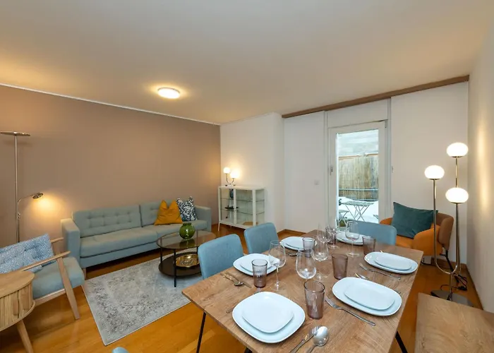 Cozy Duplex Garden & Family Comfort