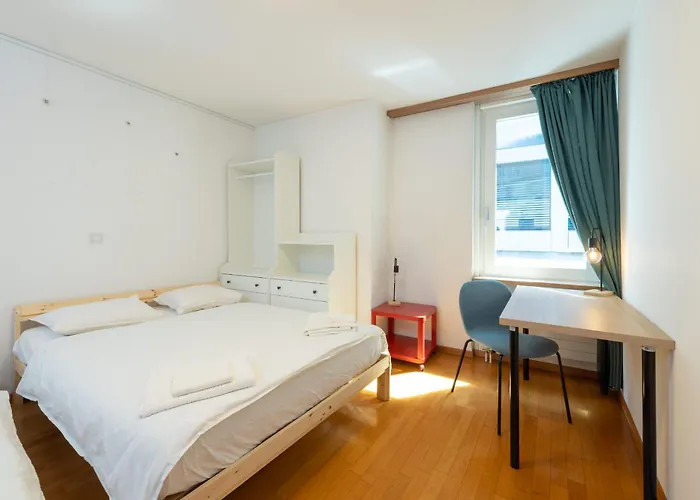 Cozy Duplex Garden & Family Comfort *